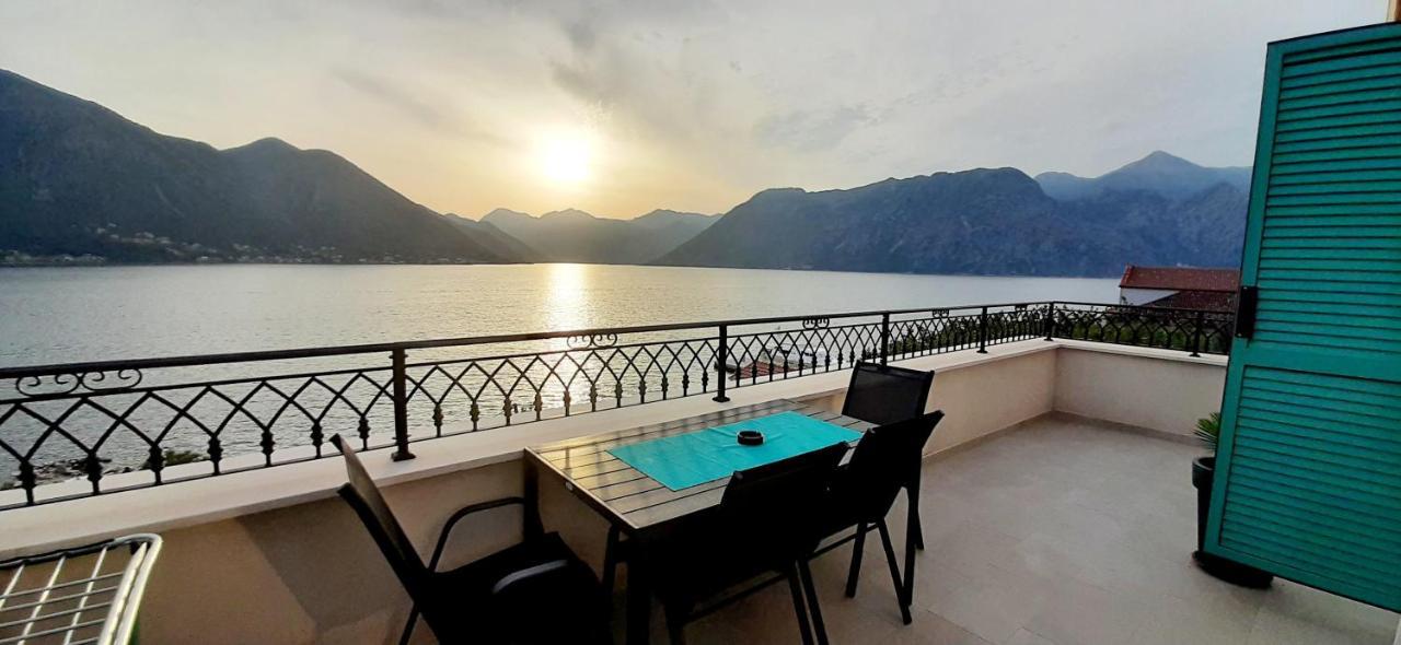 Apartments Boka Blue Dobrota Kotor Exteriör bild