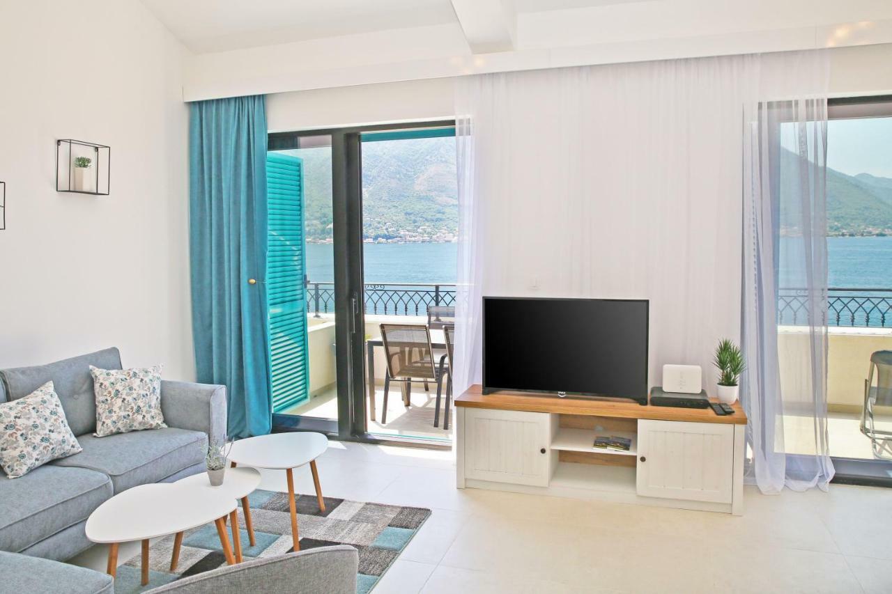 Apartments Boka Blue Dobrota Kotor Exteriör bild