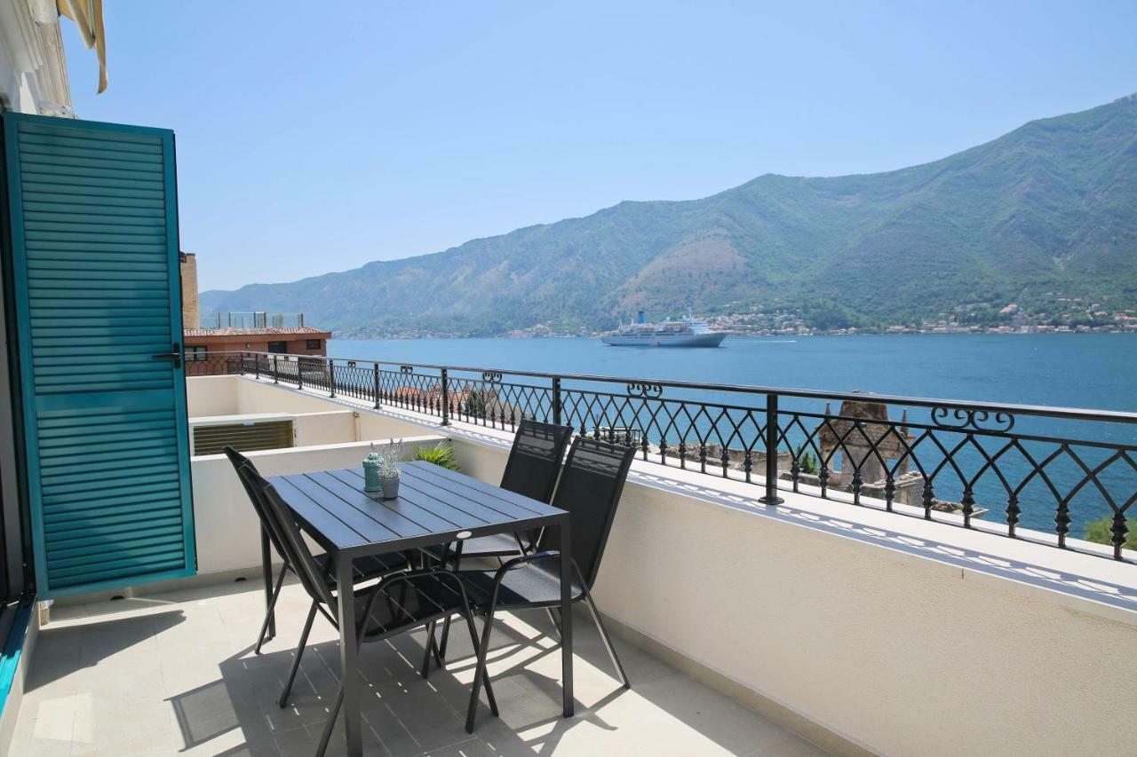 Apartments Boka Blue Dobrota Kotor Exteriör bild