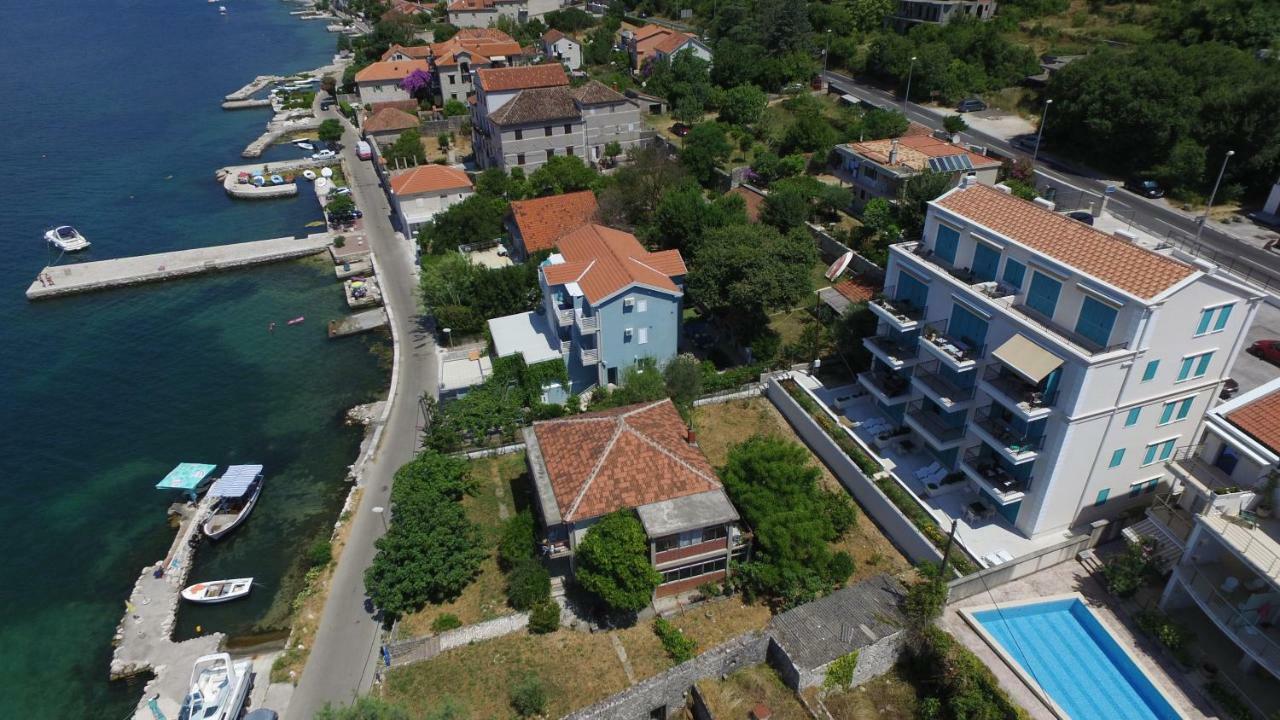 Apartments Boka Blue Dobrota Kotor Exteriör bild